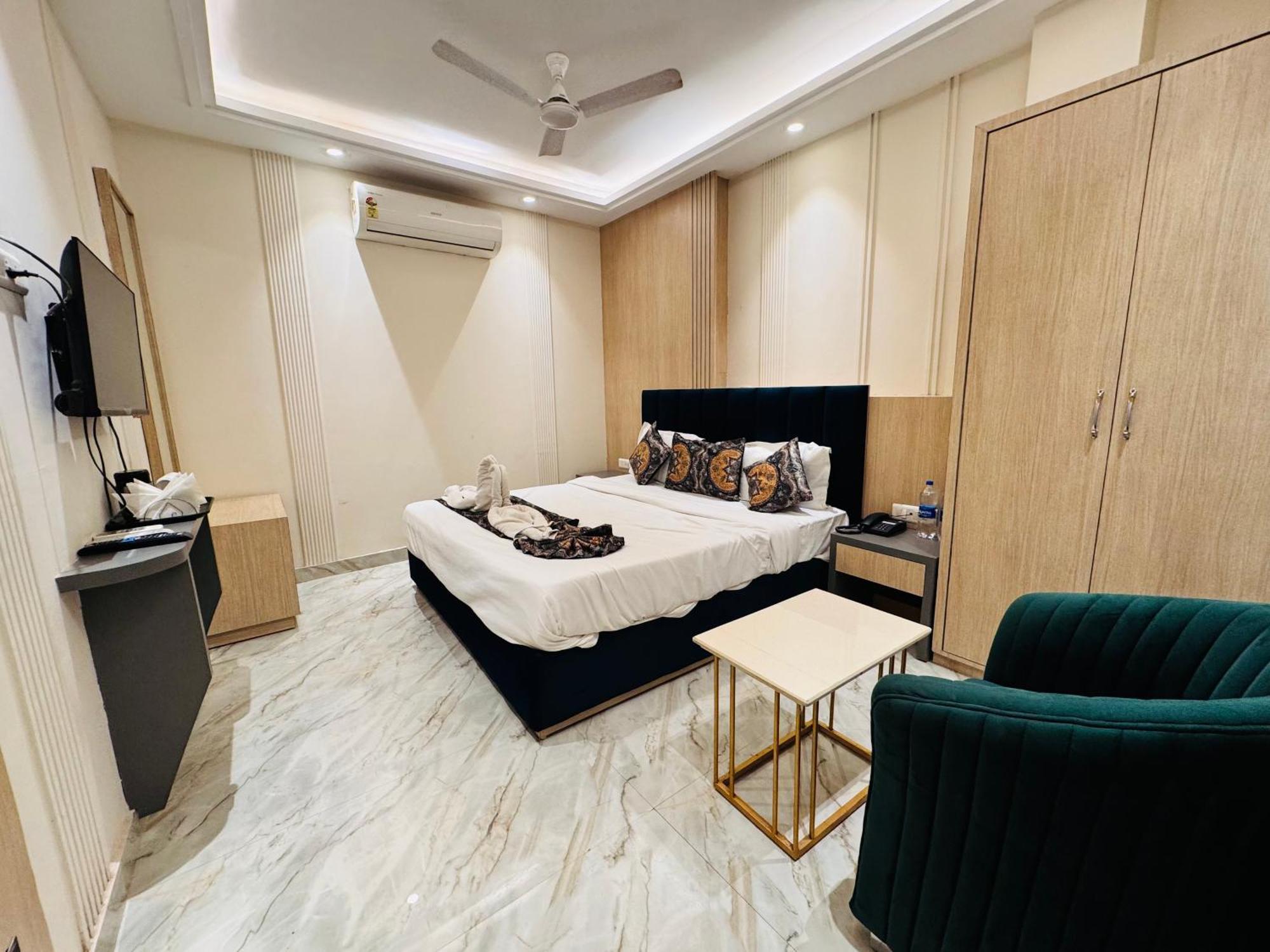 Hotel 51 Amritsar Exterior photo